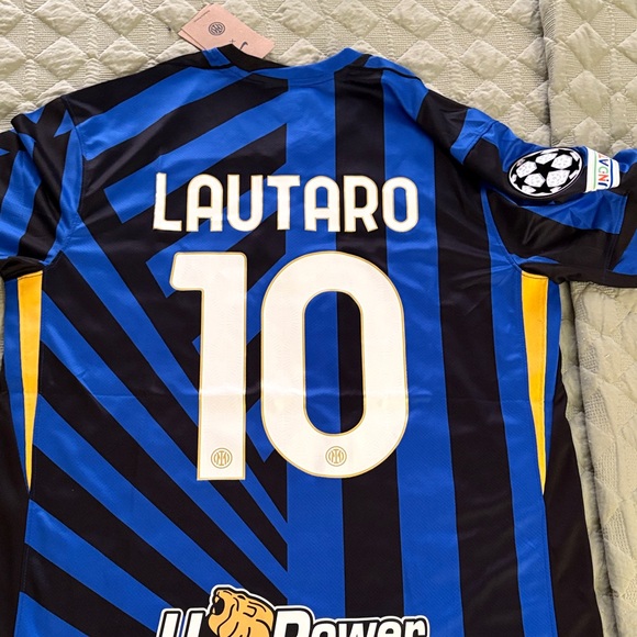 Nike Inter Milan Blue and Black Striped Men's Jersey Lautaro 10 - Picture 8 of 11
